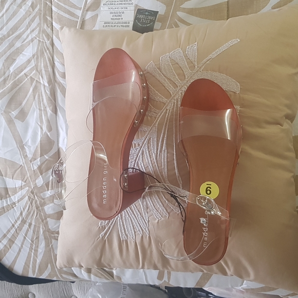 Sandals Brown Size 9 - Picture 2 of 3